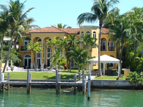 will smith house in miami. I think this is Will Smith#39;s